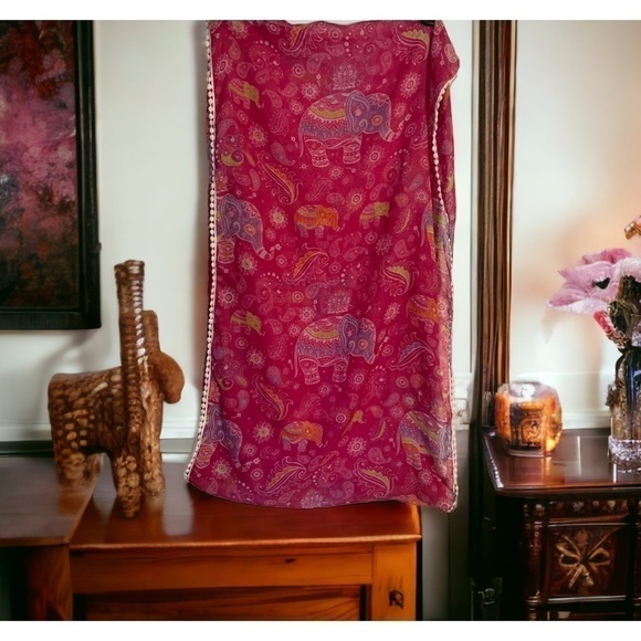Gorgeous Boho Chic Elephant Print Infinity Scarf - Picture 1 of 3